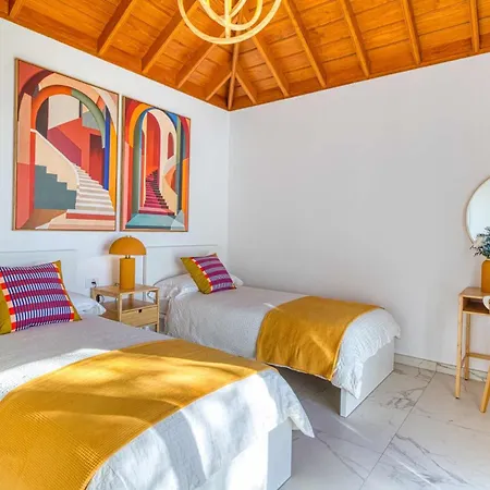 Veni Mit Pool In Norias Villa